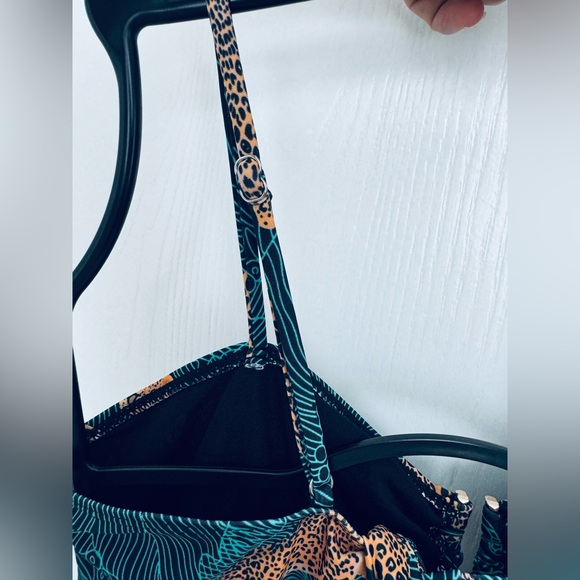 Gorgeous Cheetah print safari style fill Covrage v wire one piece swim suit - Picture 14 of 16